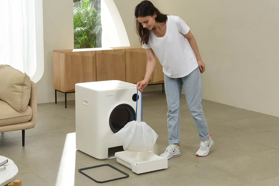 how does litter robot work